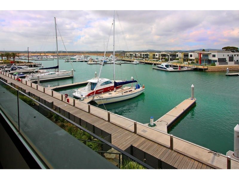 C203/83 Spinnaker Terrace, Safety Beach VIC 3936