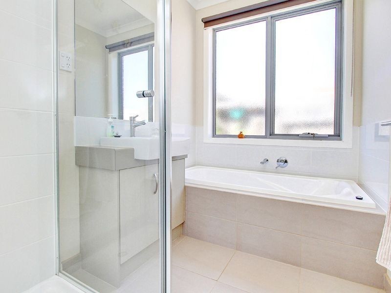 2/27 Green Island Ave, Mount Martha VIC 3934