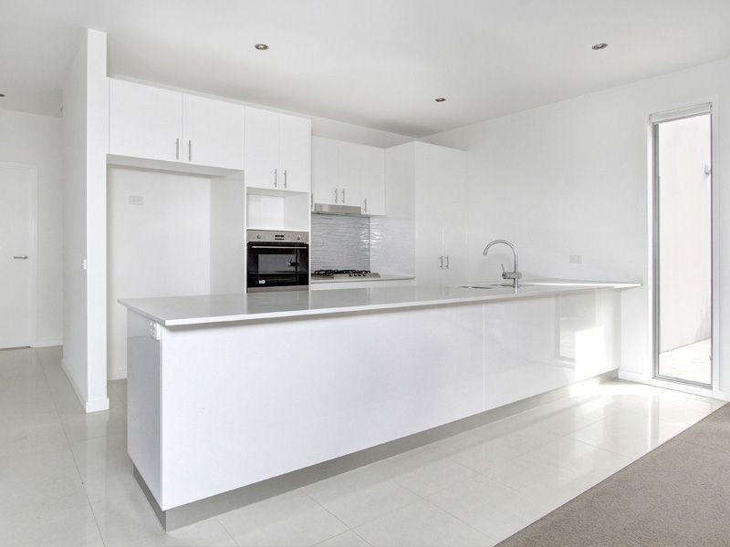 2 Harbourside Esplanade, Safety Beach VIC 3936