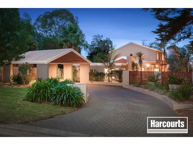 11 Greenlaw Crescent, Mount Martha VIC 3934