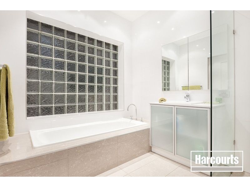 11 Greenlaw Crescent, Mount Martha VIC 3934