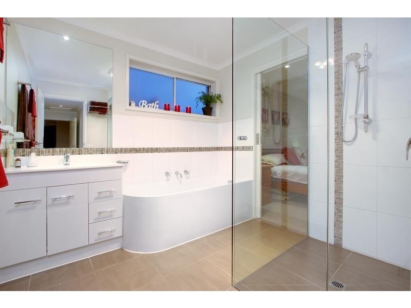 3/20 Alameda Avenue, Mornington VIC 3931