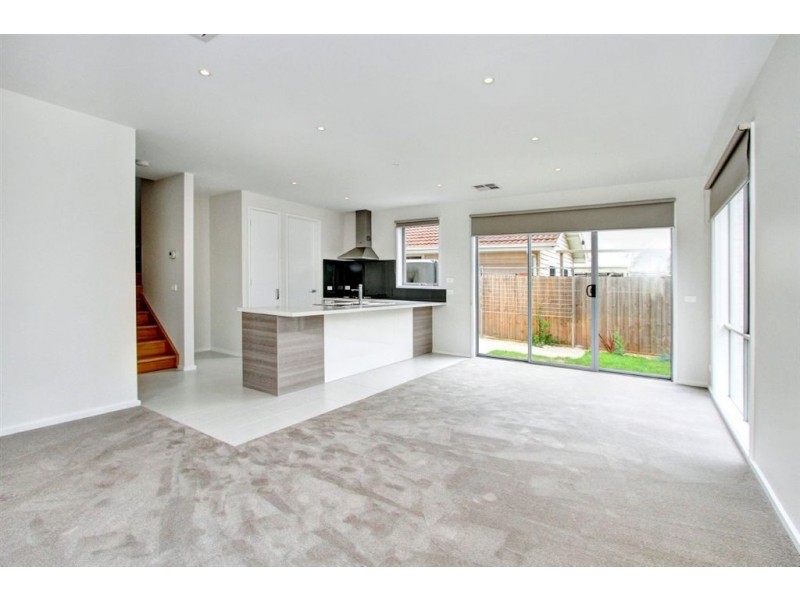 2/5 Kent Street, Mornington VIC 3931