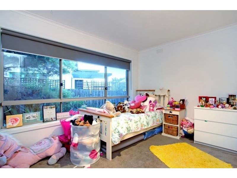 11 Pender Avenue, Mornington VIC 3931