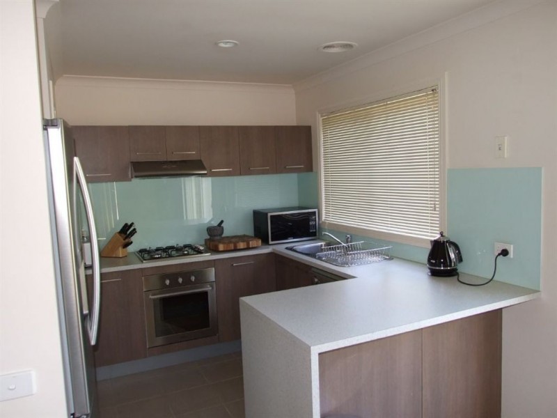 24 Meadow Crest Cct, Mount Martha VIC 3934