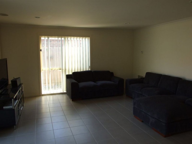 24 Meadow Crest Cct, Mount Martha VIC 3934