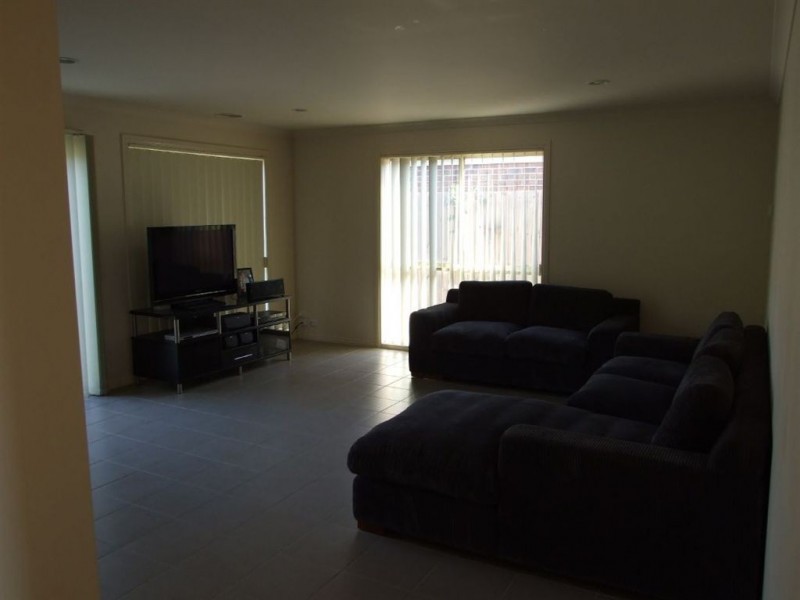 24 Meadow Crest Cct, Mount Martha VIC 3934
