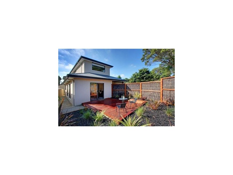 1/9 Macdonald Grove, Mornington VIC 3931