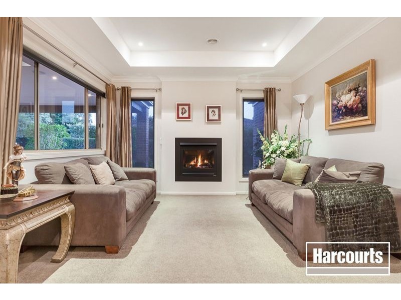 8 Walara Drive, Mount Martha VIC 3934