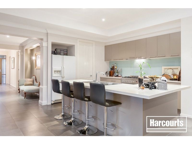 8 Walara Drive, Mount Martha VIC 3934