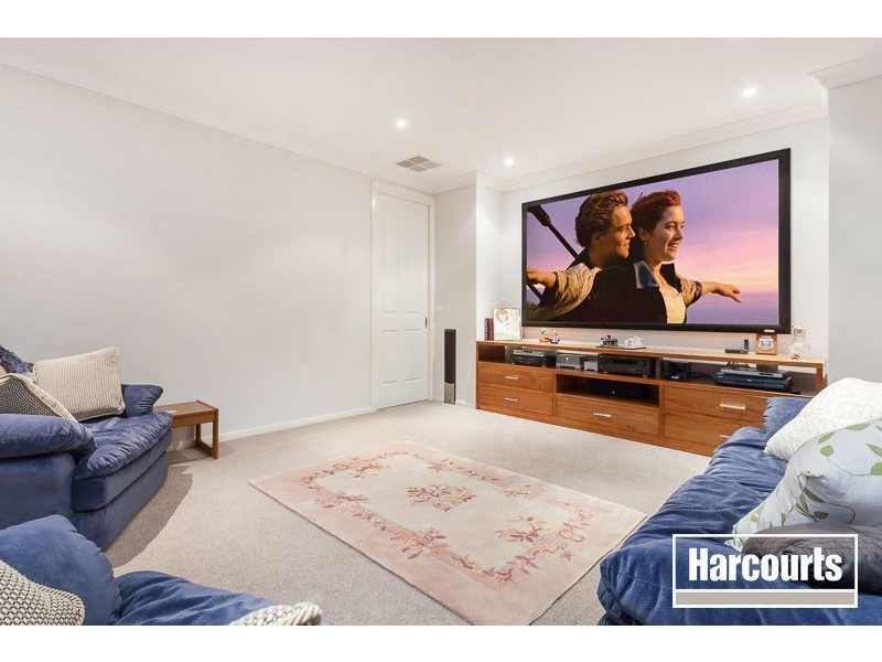 8 Walara Drive, Mount Martha VIC 3934