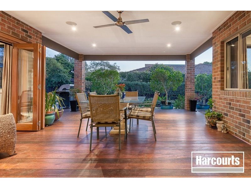 8 Walara Drive, Mount Martha VIC 3934