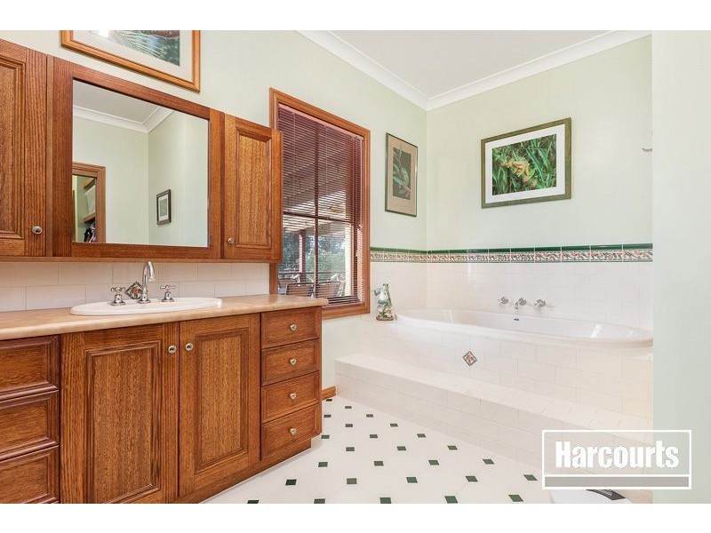 4 Mahogany Court, Mount Martha VIC 3934