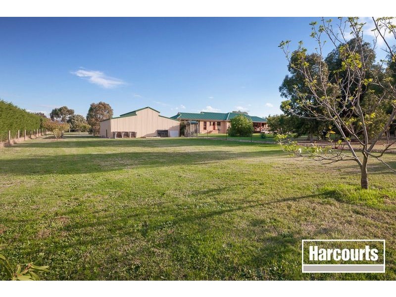 4 Mahogany Court, Mount Martha VIC 3934