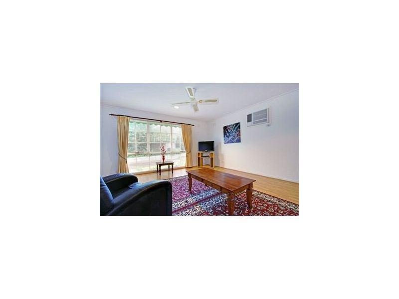 4/2b Marine Ave, Mornington VIC 3931