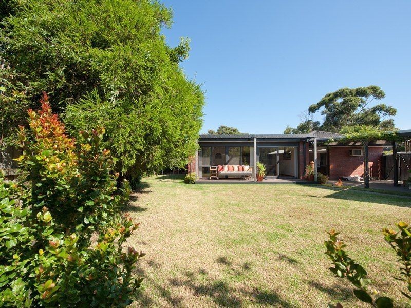 8 Nirringa Court, Mount Martha VIC 3934