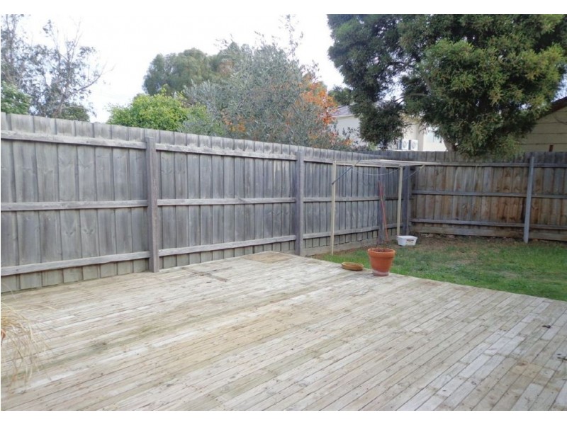 3/3-5 Carol Street, Mornington VIC 3931