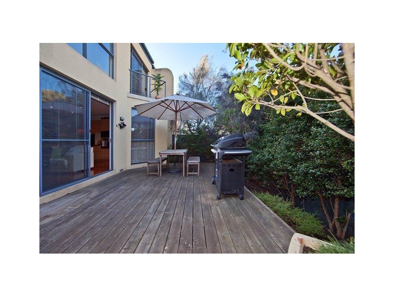 17/2a Bentons Road, Mornington VIC 3931