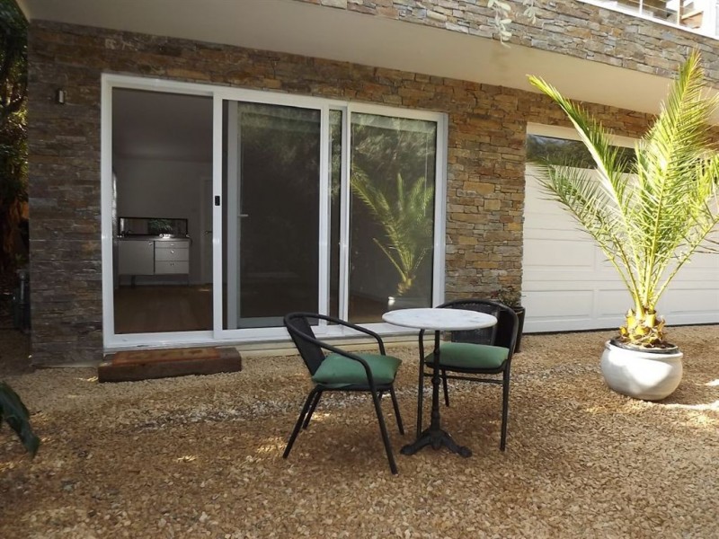 2/18 Tourello Road, Mount Eliza VIC 3930