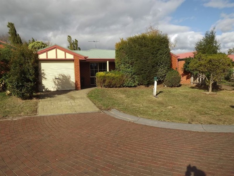 8 Clover Lane, Mornington VIC 3931