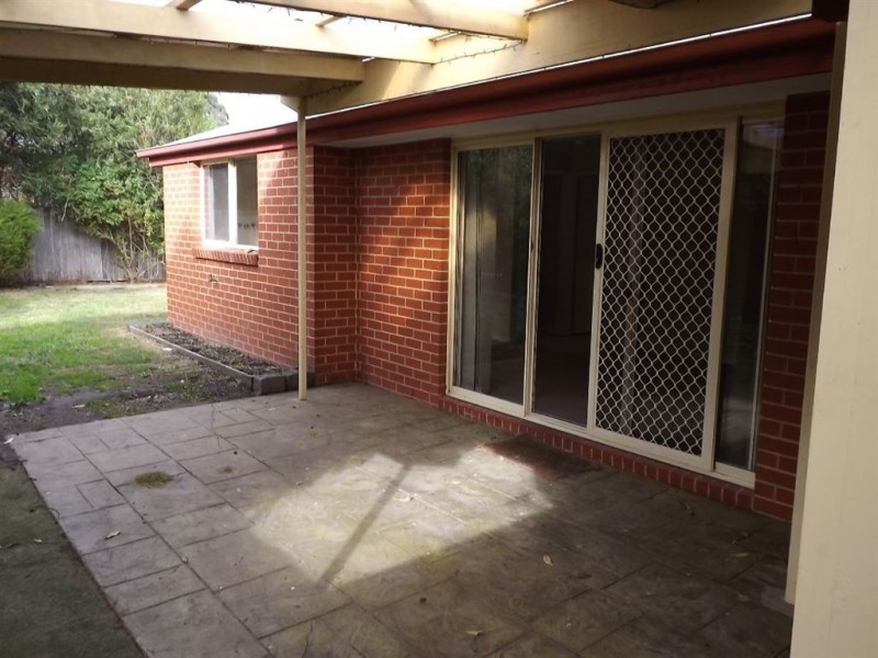 8 Clover Lane, Mornington VIC 3931