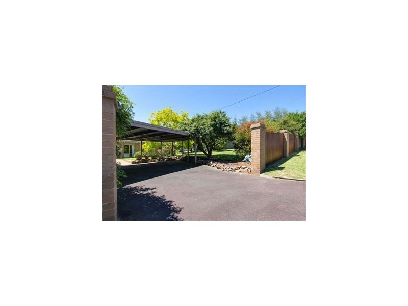 9 Coburn Ave, Mccrae VIC 3938