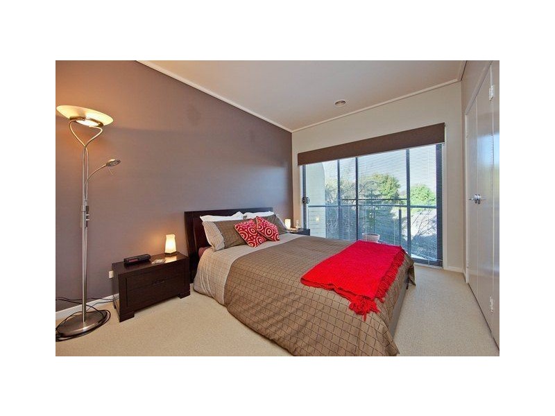 17/2A Bentons Road, Mornington VIC 3931