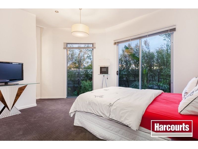 2B Tanti Avenue, Mornington VIC 3931