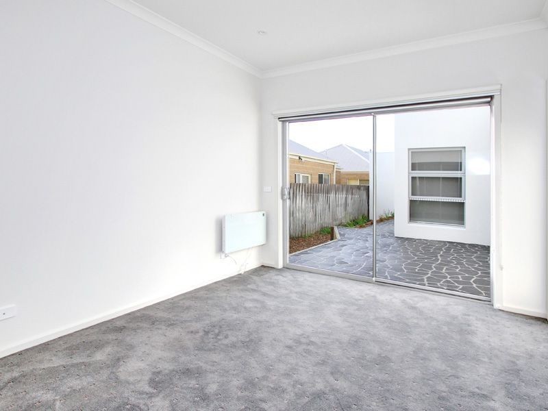 7 311 Dromana Parade, Safety Beach VIC 3936