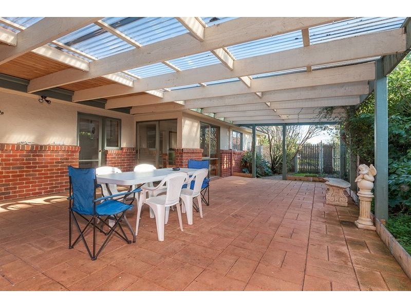 8 John Vear Close, Hastings VIC 3915