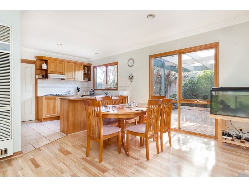 8 John Vear Close, Hastings VIC 3915