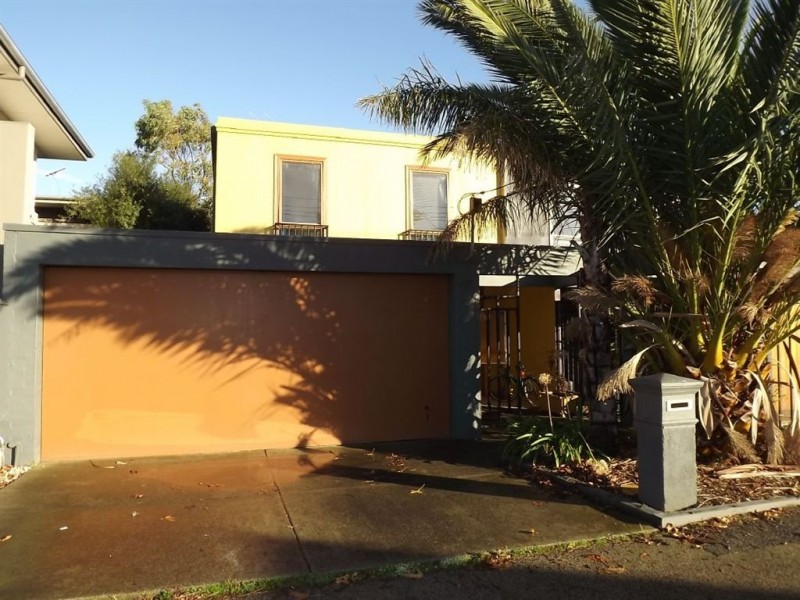 32b Queen Street, Mornington VIC 3931