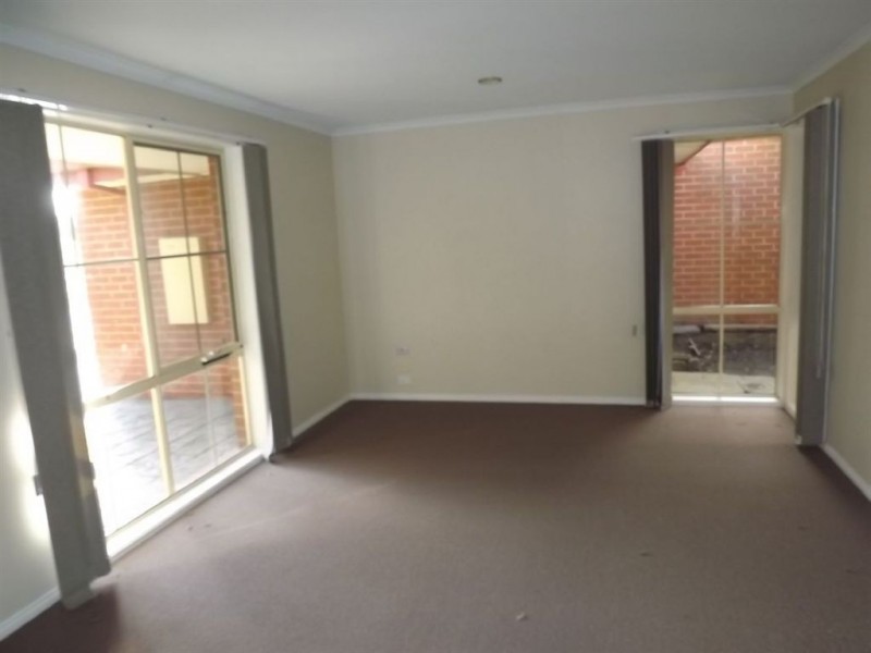 8 Clover Lane, Mornington VIC 3931