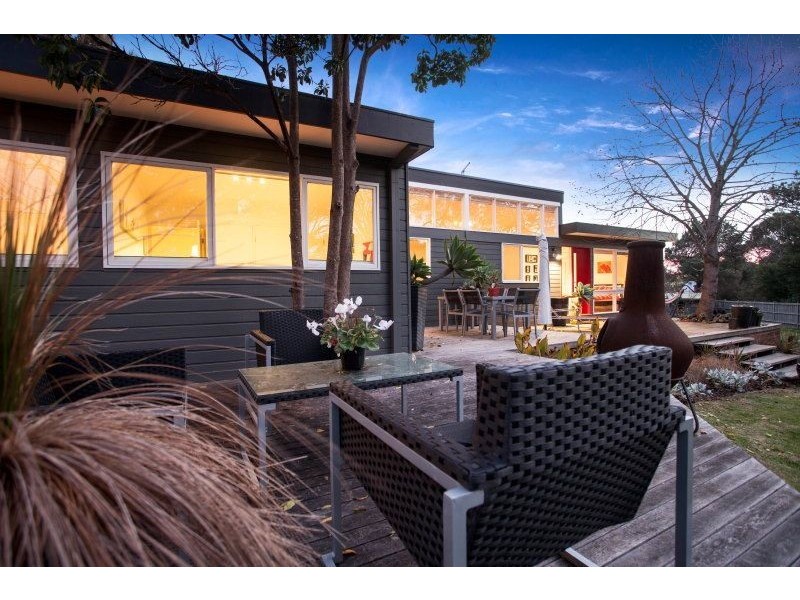 1 Oak Grove, Mount Martha VIC 3934