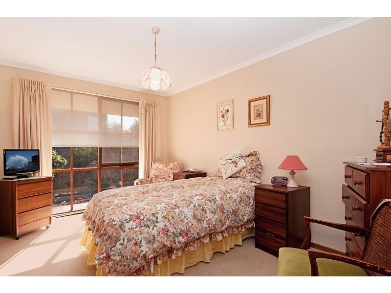 2/48 Alameda Avenue, Mornington VIC 3931