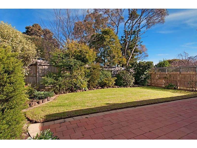 2/48 Alameda Avenue, Mornington VIC 3931