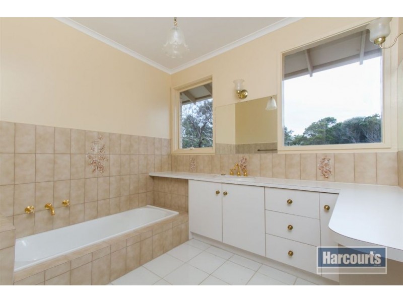 6 Raymond Street, Mount Martha VIC 3934