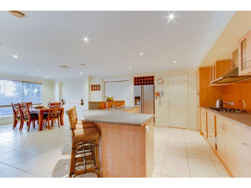 12 Lynn Close, Mornington VIC 3931