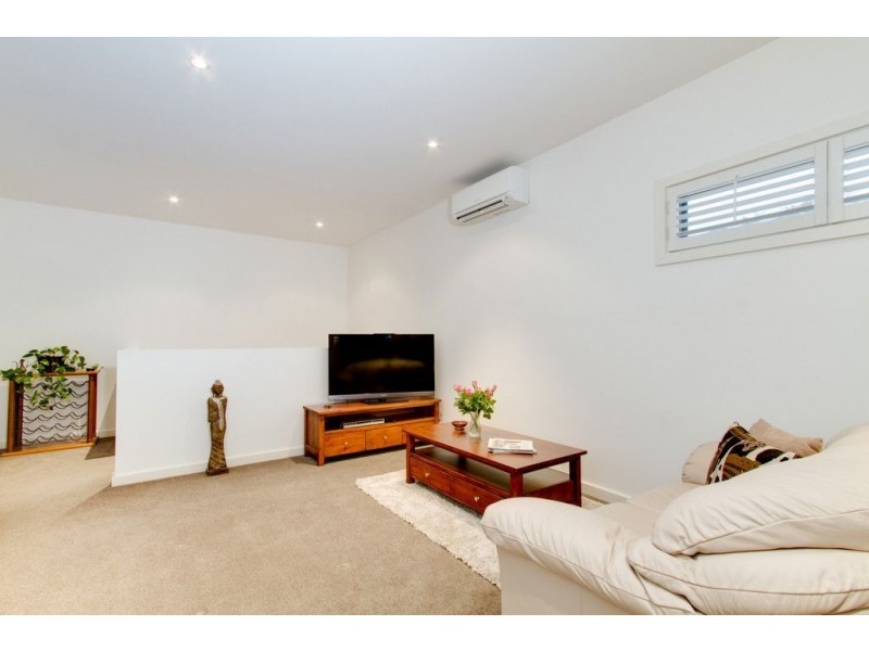 2/19 Turnbull Street, Mornington VIC 3931