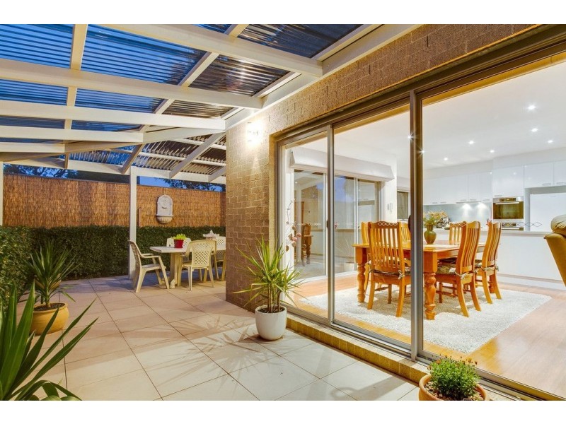 2/19 Turnbull Street, Mornington VIC 3931