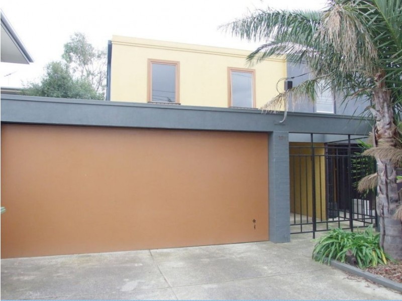 32b Queen Street, Mornington VIC 3931