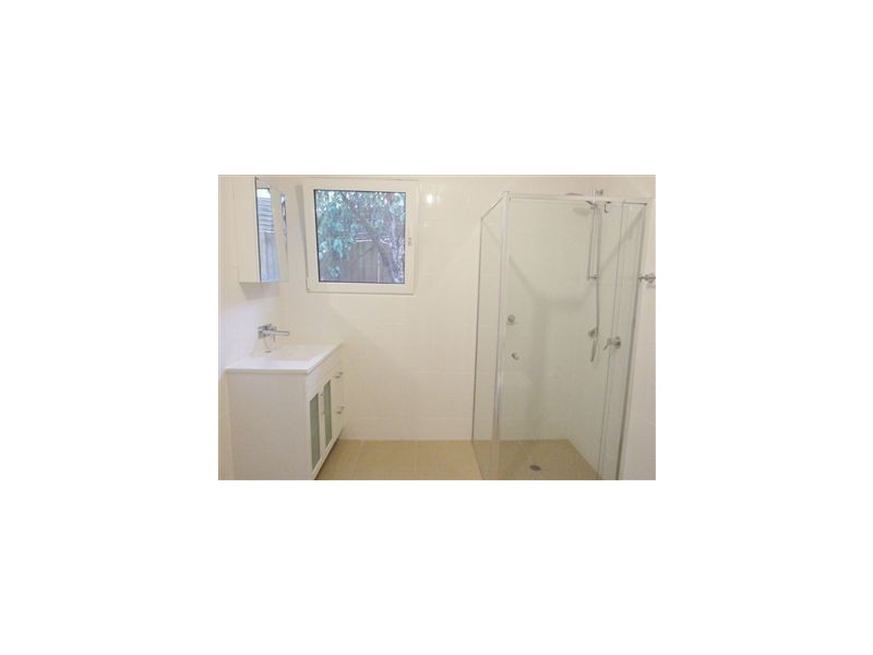 2/18 Tourello Road, Mount Eliza VIC 3930