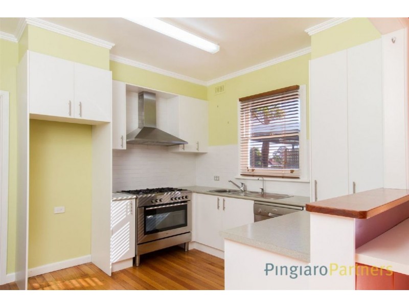 13 Haig Street, Mornington VIC 3931