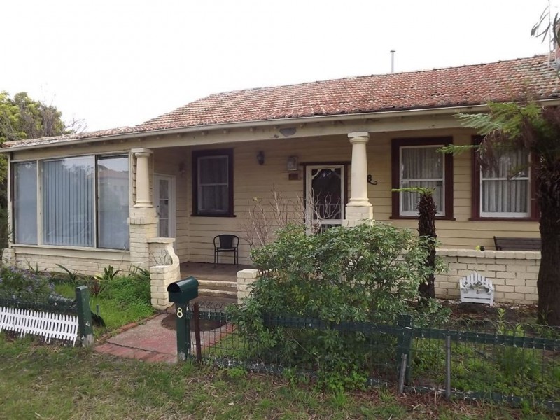 8 Marine Avenue, Mornington VIC 3931