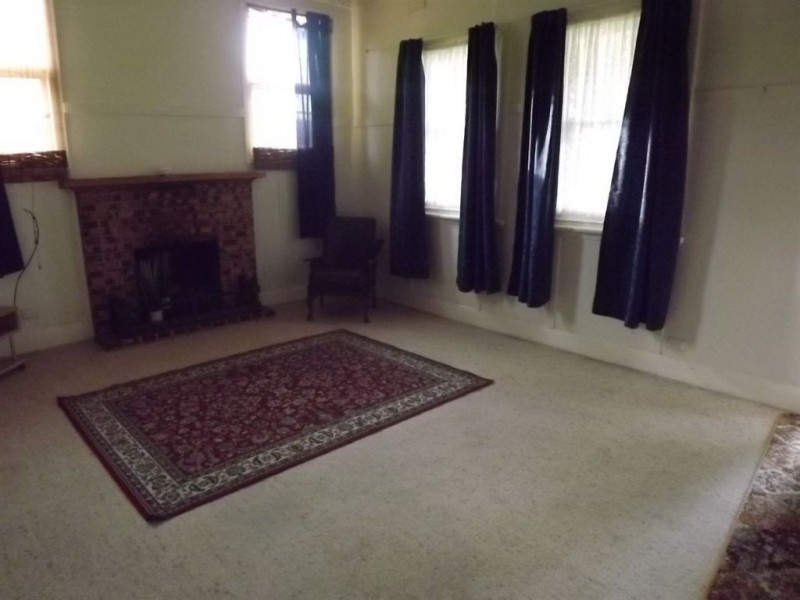 8 Marine Avenue, Mornington VIC 3931