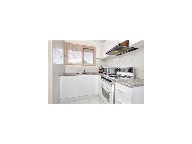 1/4 Campbell Grove, Mornington VIC 3931