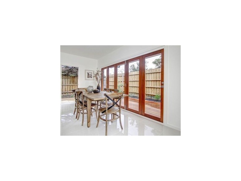 2/20 Wellington Street, Mornington VIC 3931