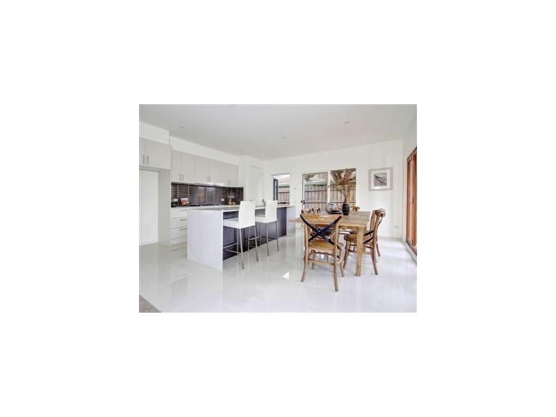 2/20 Wellington Street, Mornington VIC 3931