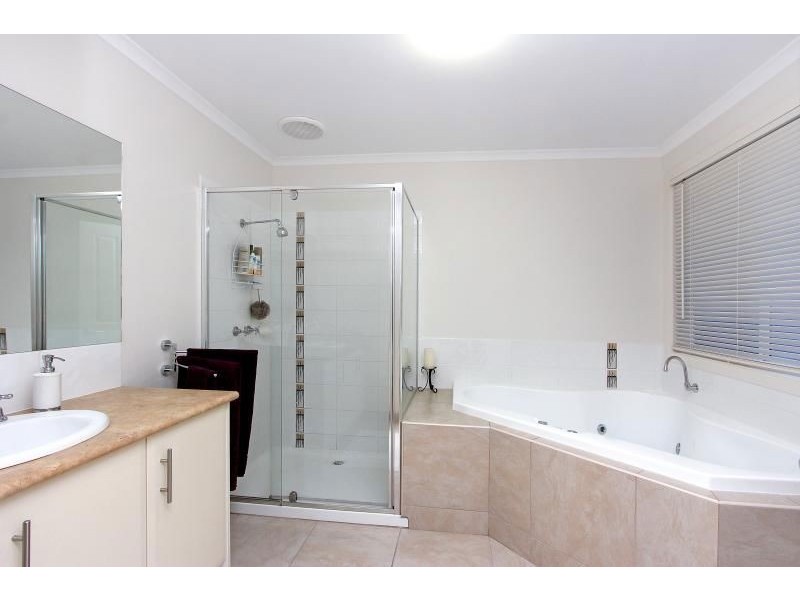 1 Bareena Court, Mornington VIC 3931