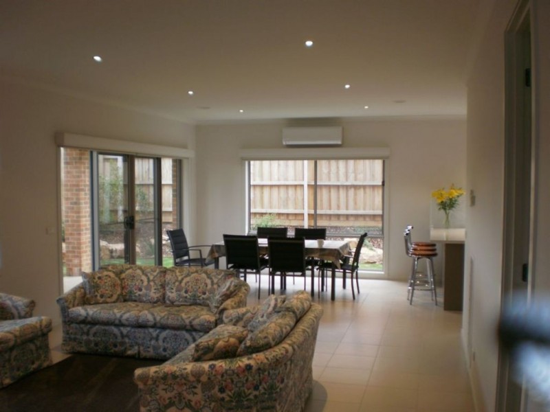 5/43 Van Ness Ave, Mornington VIC 3931